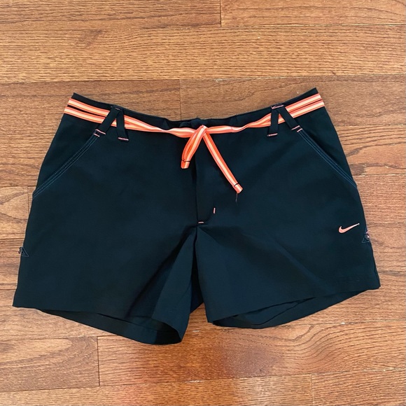 Nike Black and Coral Athletic Sport Shorts SZ Medium - Picture 1 of 7